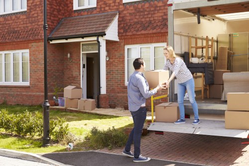 Local moving van support for Barnet house moves
